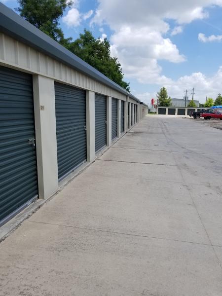 Almeda School Road Self Storage