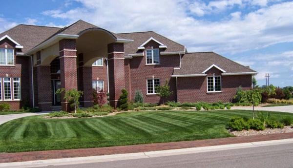 Straw Hat Lawn & Landscape