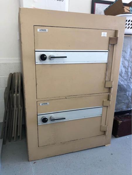 Ariel Safe Lock N Vault