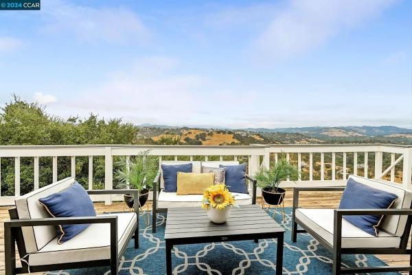 Bay Smart Staging
