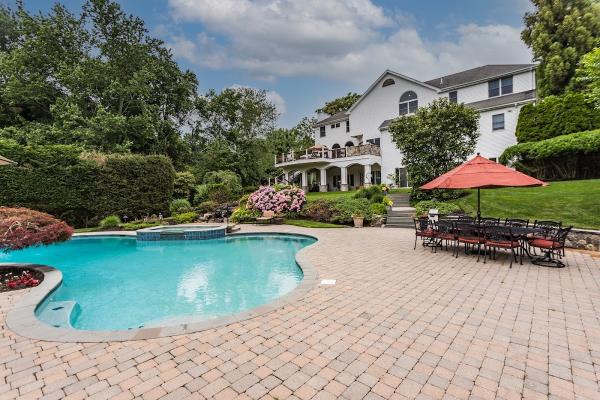 The Lenard Team at Signature Premier Properties