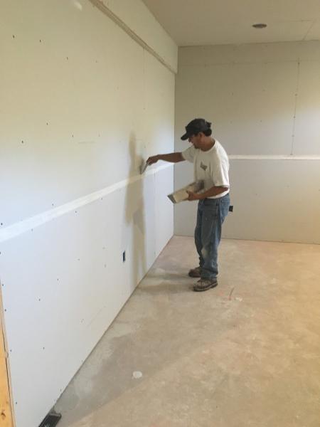 Valencia's Painting Handyman Services