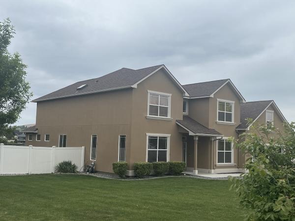Arrow Roofing & Construction LLC