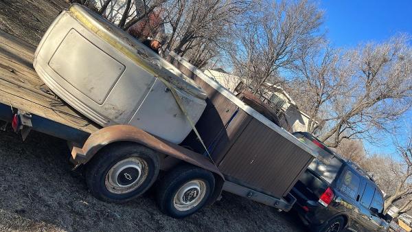 Bee Gone Junk Removal Hauling