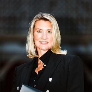 Cynthia Awan Real Estate Agent