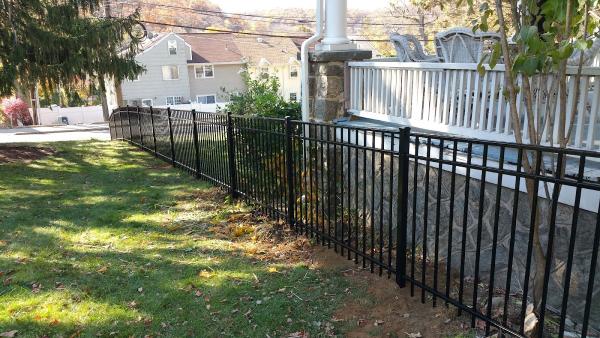 F I Fence LLC