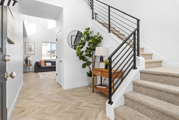 Jason Knight Real Estate / Ivie Avenue Real Estate