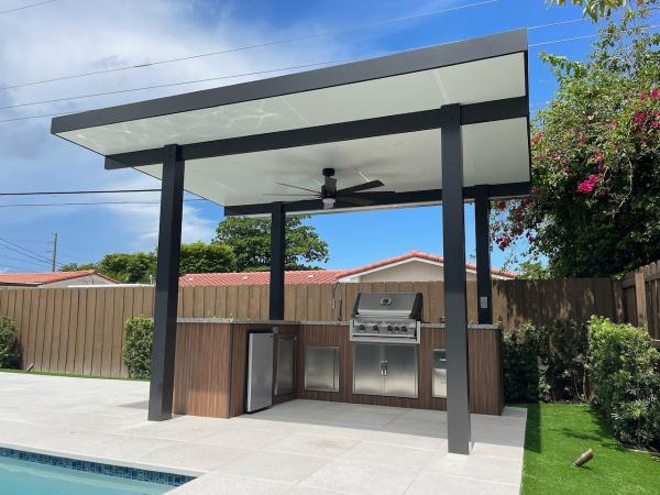 Patio King Pergola and Outdoor Kitchen