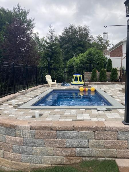 Backyard Oasis Pools & Spas