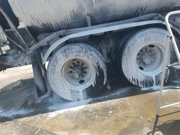 Right Way Pressure Washing and Landscaping LLC