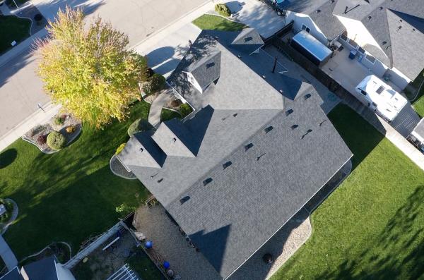 E & H Roofing