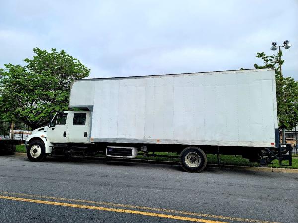 DMV Movers LLC