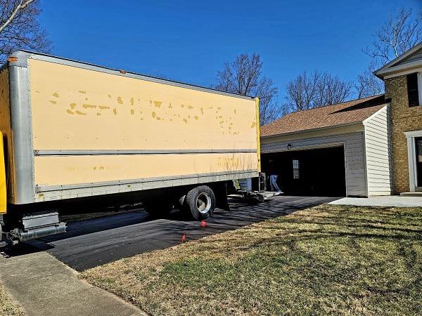 DMV Movers LLC