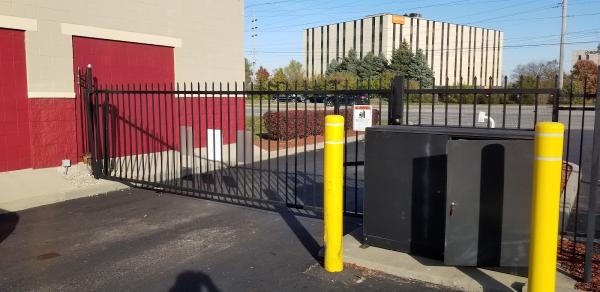 Storage Maintenance Specialist