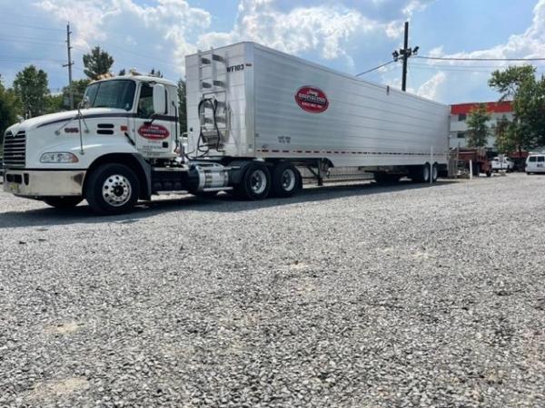 Jersey Specialized Hauling