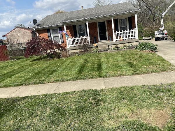 Kentucky Lawncare & Landscape LLC