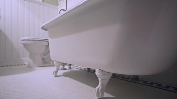 Custom Tub and Tile Resurfacing
