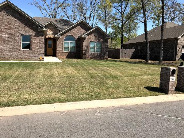 Yardman Johnson Lawn Care Services