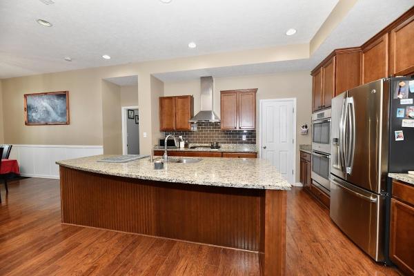 M & E Realty Group