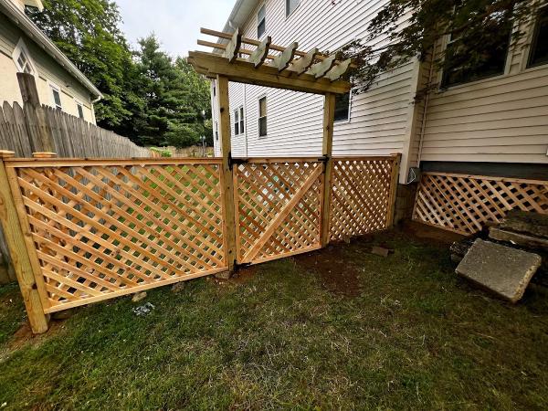 Islands Fence LLC