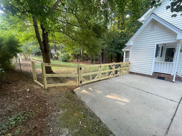 Raleigh Fence Builders LLC