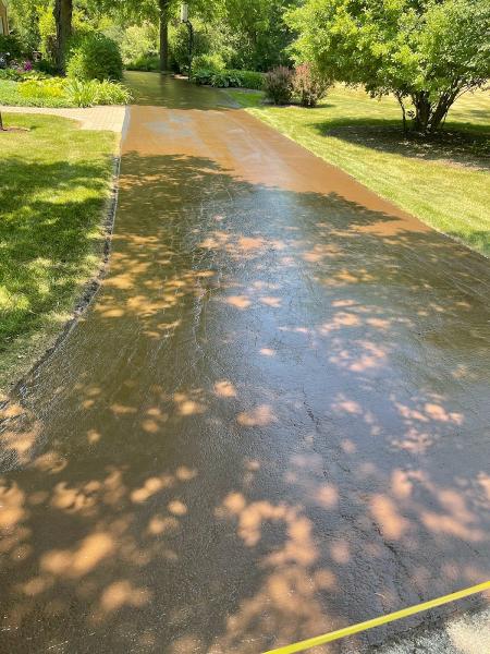Lakes Blacktop Sealcoating