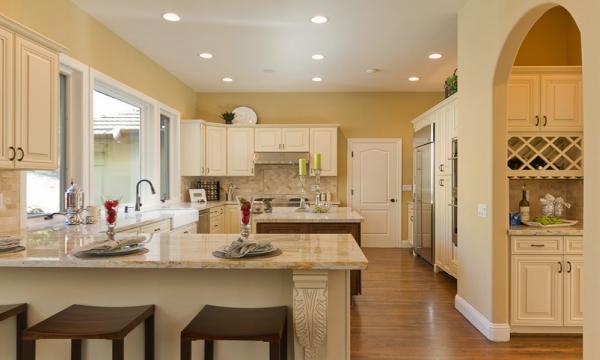Top Kitchen