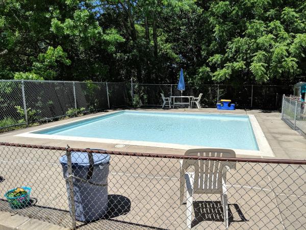 Woodbridge Valley Pool