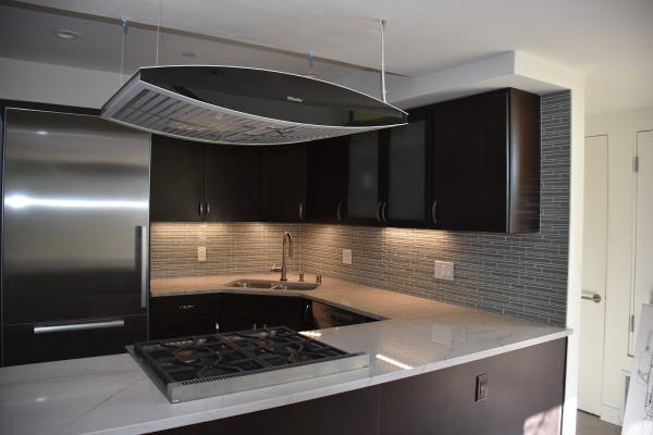 La Custom Tile