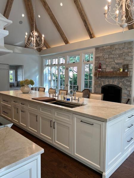 Lakeshore Cabinet