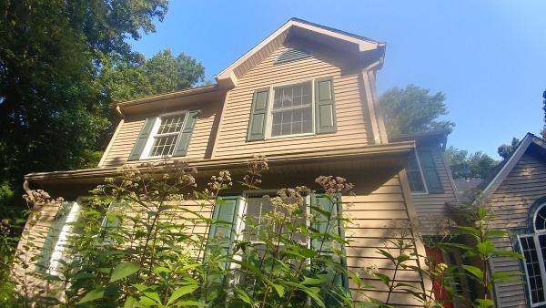 Tom's Window Cleaning and Power Washing Licensed and Insured