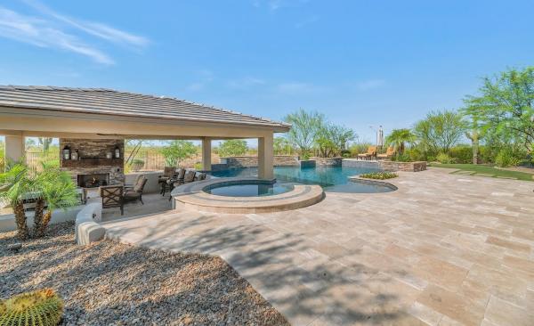 Catalana Custom Pools & Spas