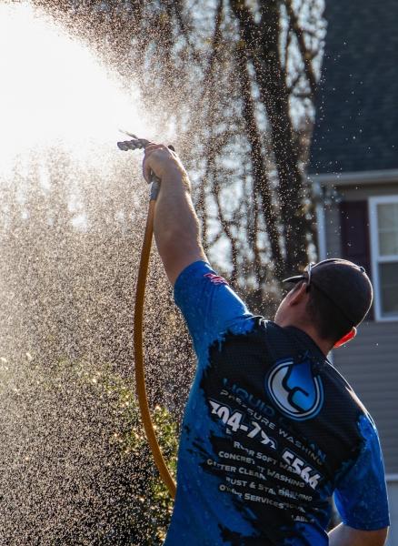Liquid Clean Pressure Washing