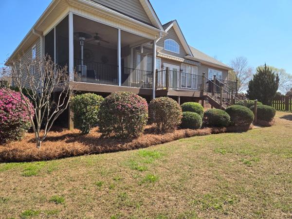 Morales Landscaping and Pine Straw Service