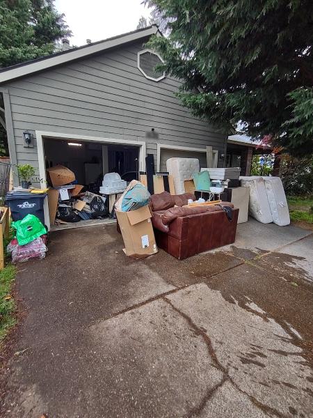 Good Garbage Junk Removal Hauling and Recycling