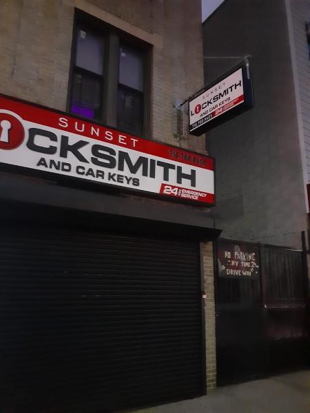 Sunset Locksmith & Car Keys Inc