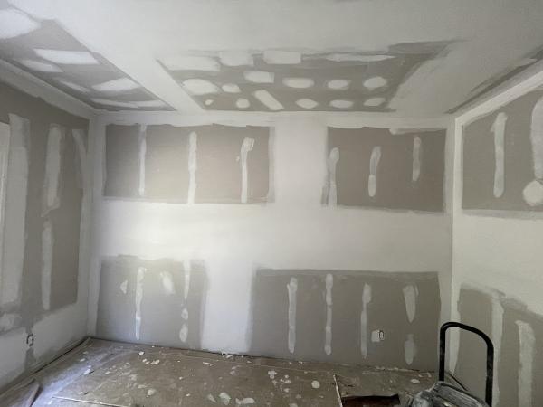 R5 Drywall Repair & Painting