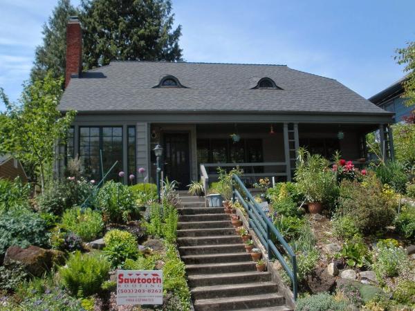 Sawtooth Roofing Company