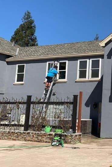 Valley Window & Gutter Cleaning