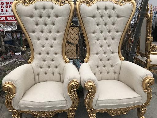 Raynold's Upholstery & Refinishing