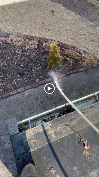 Edwards Gutter Cleaning and Power Wash
