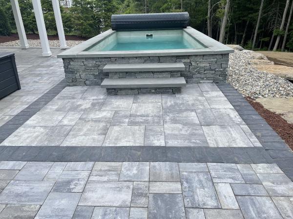 Monette Landscaping & Construction