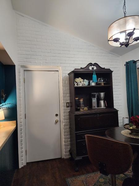 Arvoy Painting and Design LLC