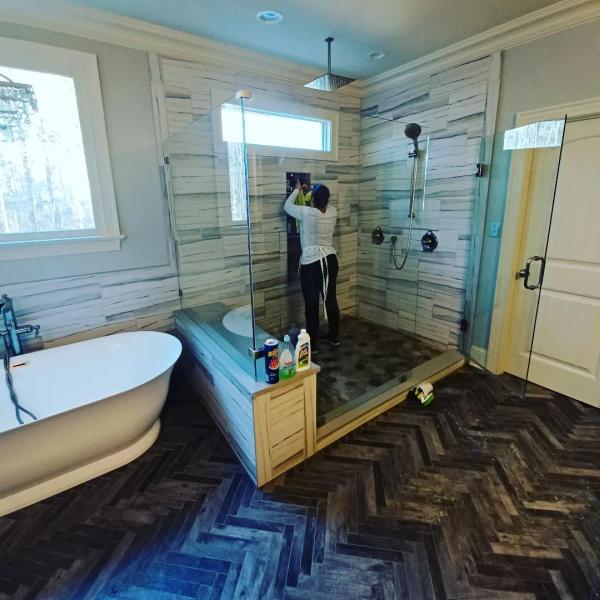 Kat's Cleaning Services. LLC
