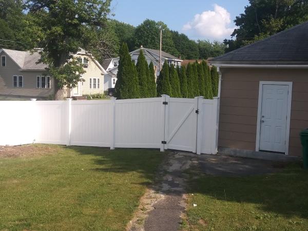 Builtwell Fence Co