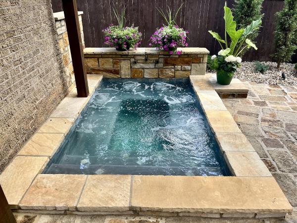 Tom's Outdoor Living
