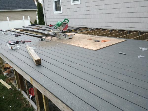 Ecuaroofing & Siding