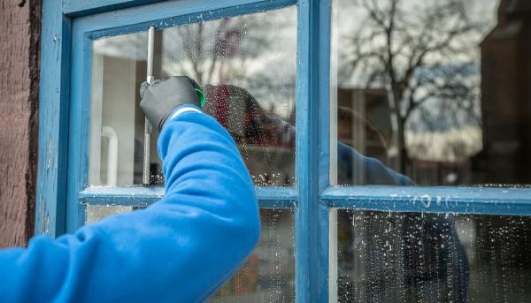 Selle's Window Washing