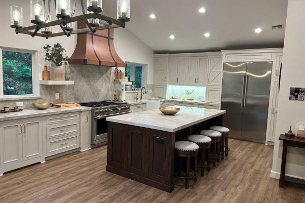 Distinctive Cabinetry Custom Kitchen Cabinets