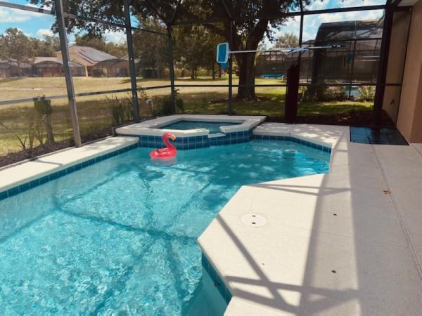 E.M. & Sons Pool Service